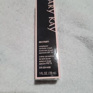 Mary Kay CC Cream - Light Beige